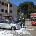 vatrogasci zapaljen auto 30