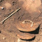 sl. 5. srebrena fibula i broncana igla iz Zakotorca