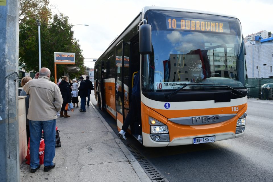 Libertas će zbog učenika Turističke i ugostiteljske škole dodatnim autobusima pojačati 'desetku'