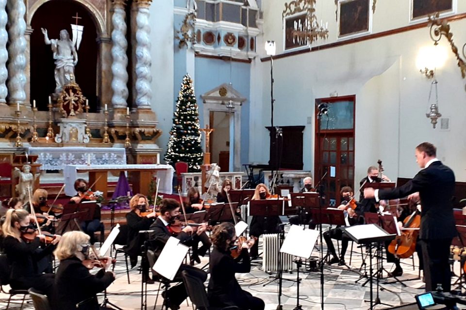 Dubrovački simfoničari daruju vas božićnim koncertom u vašim domovima