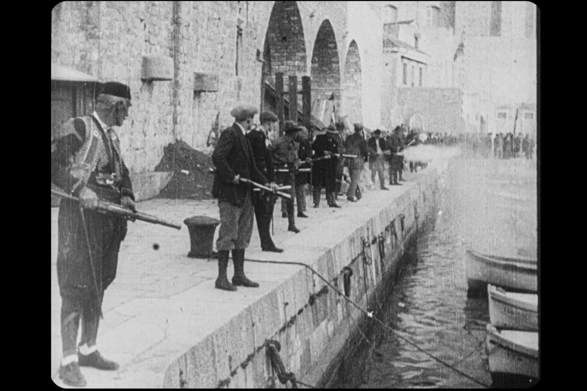 U nedjelju se prikazuje novi dokumentarac Tonka Jovića 'Dubrovački trombunjeri' 1 Sv. Vlaho 1934. Pod jugoslavenskim nebom Kinoteka 3