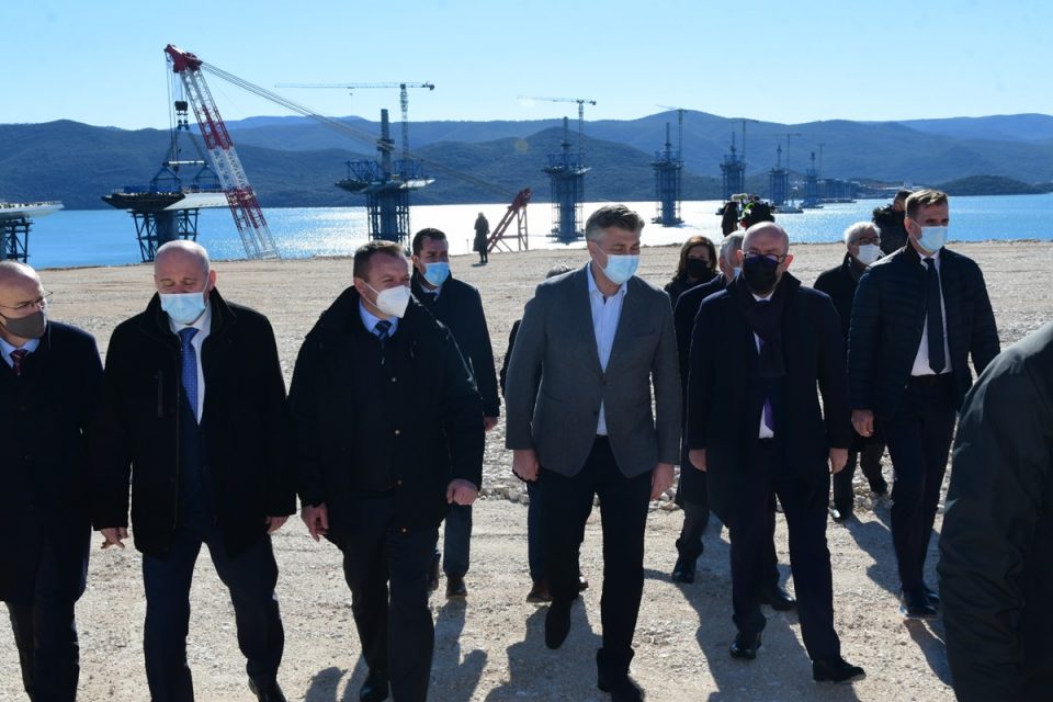 PREMIJER NA GRADILIŠTU Pelješki most gotov sredinom siječnja 2022., 'u pogonu' i prije izgradnje pristupnih cesta