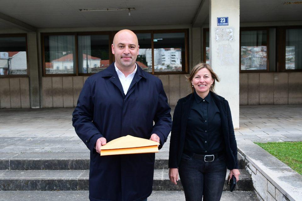 KANDIDAT ZA ŽUPANA Roko Tolić predao preko dvije tisuće potpisa podrške