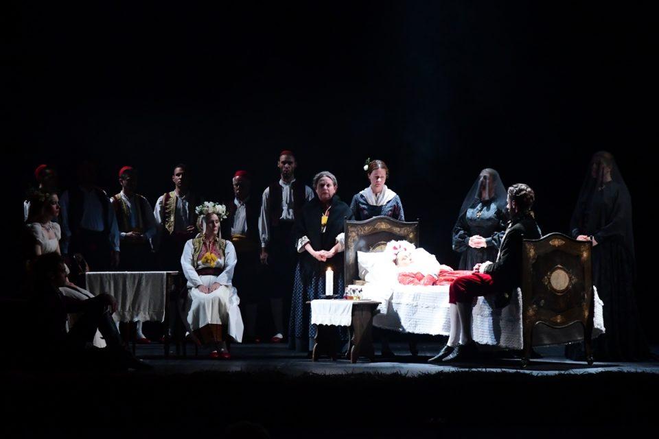 U Teatru odigrana premijera predstave ‘Maškarate ispod kuplja’ Iva Vojnovića