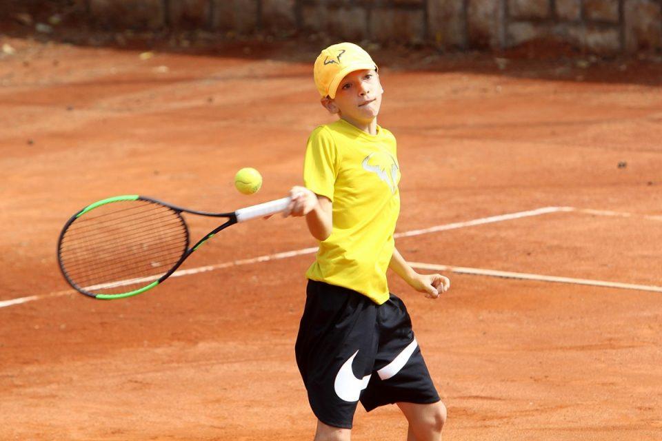 Dubrovački tenisač Mateo Jerković dospio do polufinala Kupa Malog Medvjeda do 12 godina