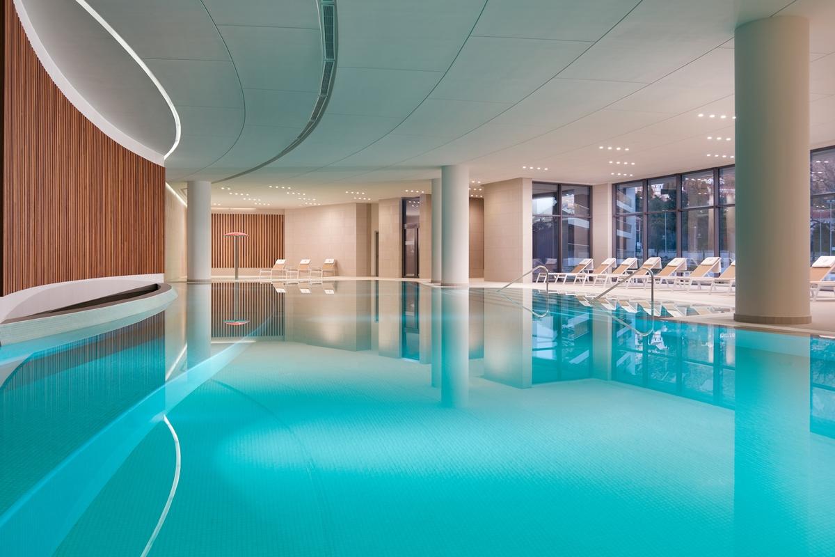 unutrasnji bazen sheraton promo