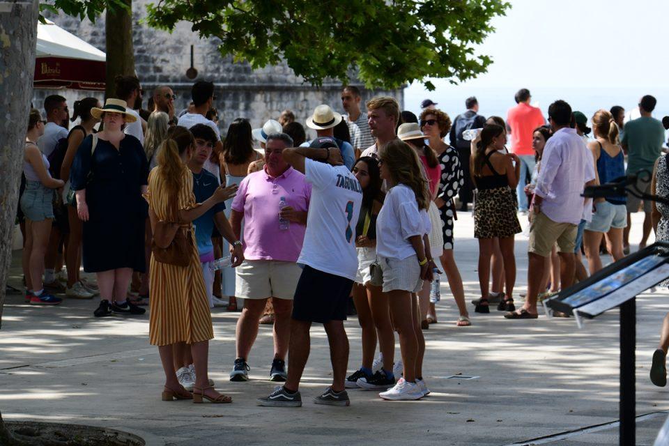 Crnogorci se pohvalili kako imaju više turista nego Hrvatska