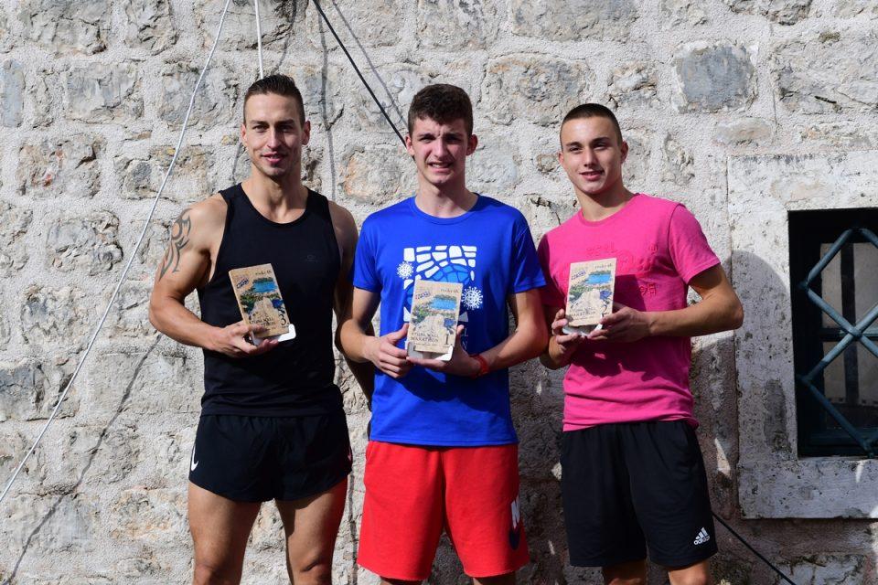 [FOTO] Luka Đurović i Harrison Hunter najbrži u utrkama stonskim zidinama