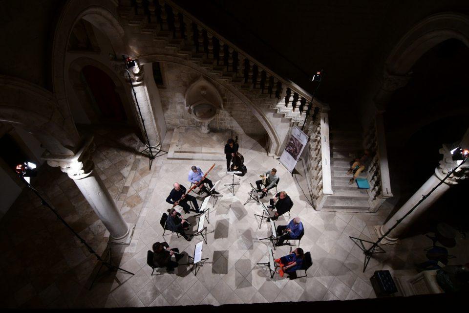FOTO/VIDEO Stradun Classic okupio renomirane glazbenike u Dvoru