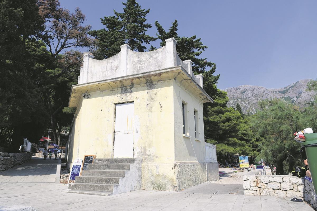 c CESKE BANJE RUSEVINE000