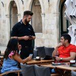 djir spica turisti sezonci konobar