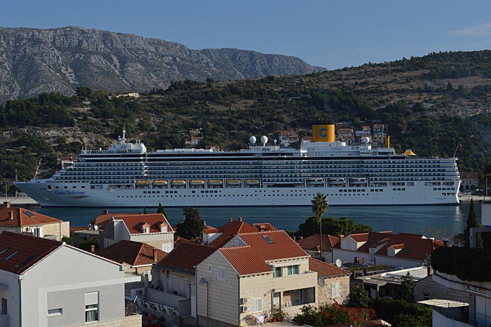 Umjesto u Pirej, Costa Deliziosa uplovila u Dubrovnik