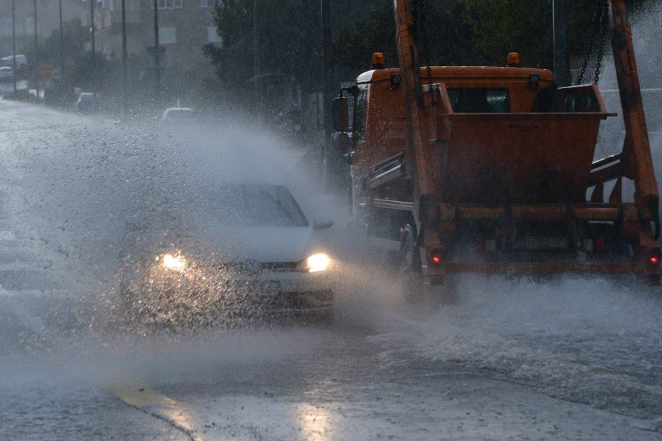 Do 19 sati u Dubrovniku napadalo više od 100 litara kiše po metru četvornom