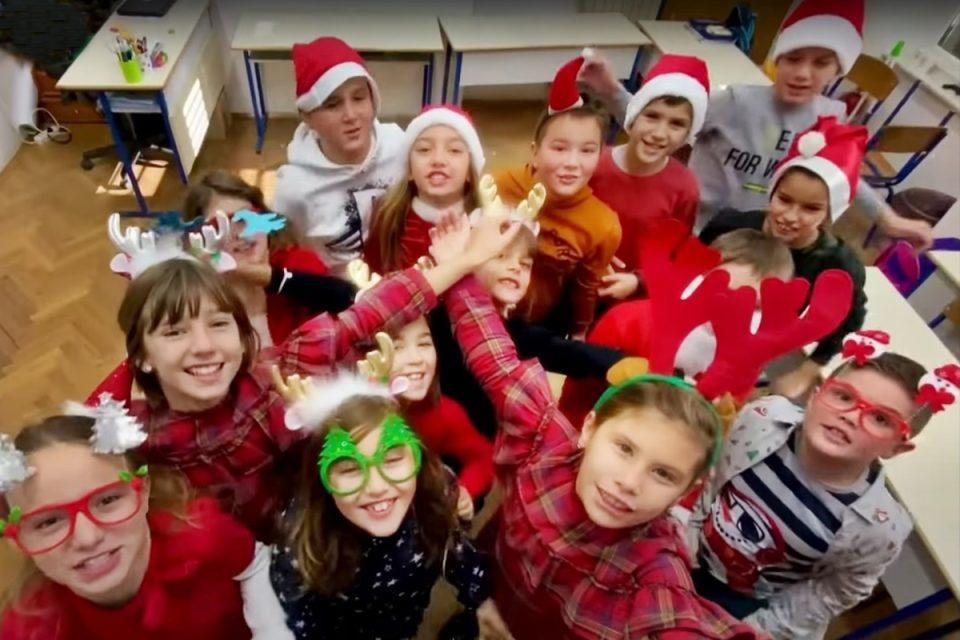 VIDEO Sretan Božić žele nam svima djeca i nastavnici cavtatske škole!