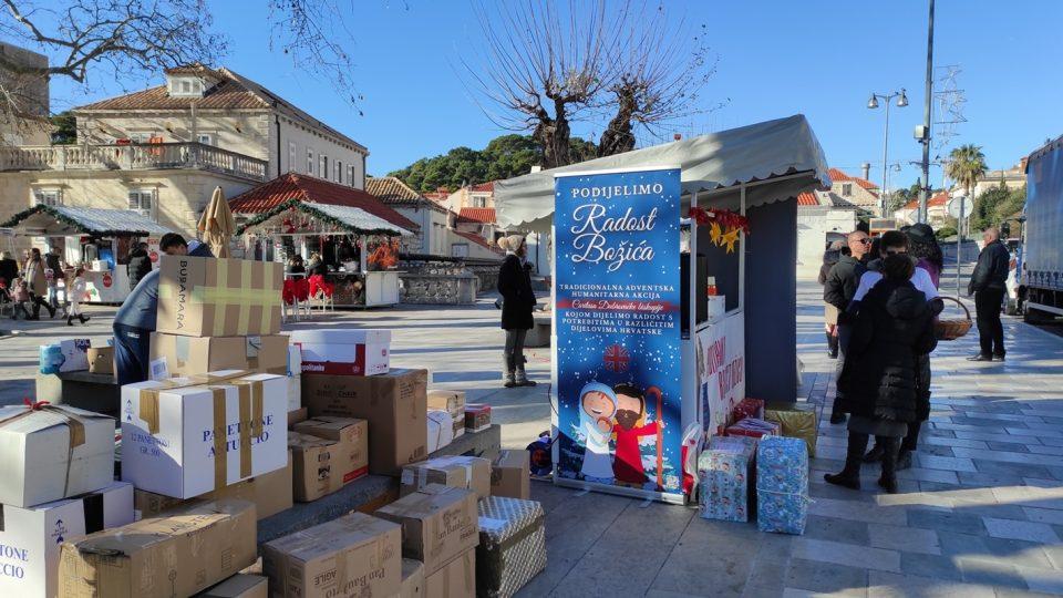 'Podijelimo radost Božića' - donirajte paket pomoći stanovnicima u Petrinji!