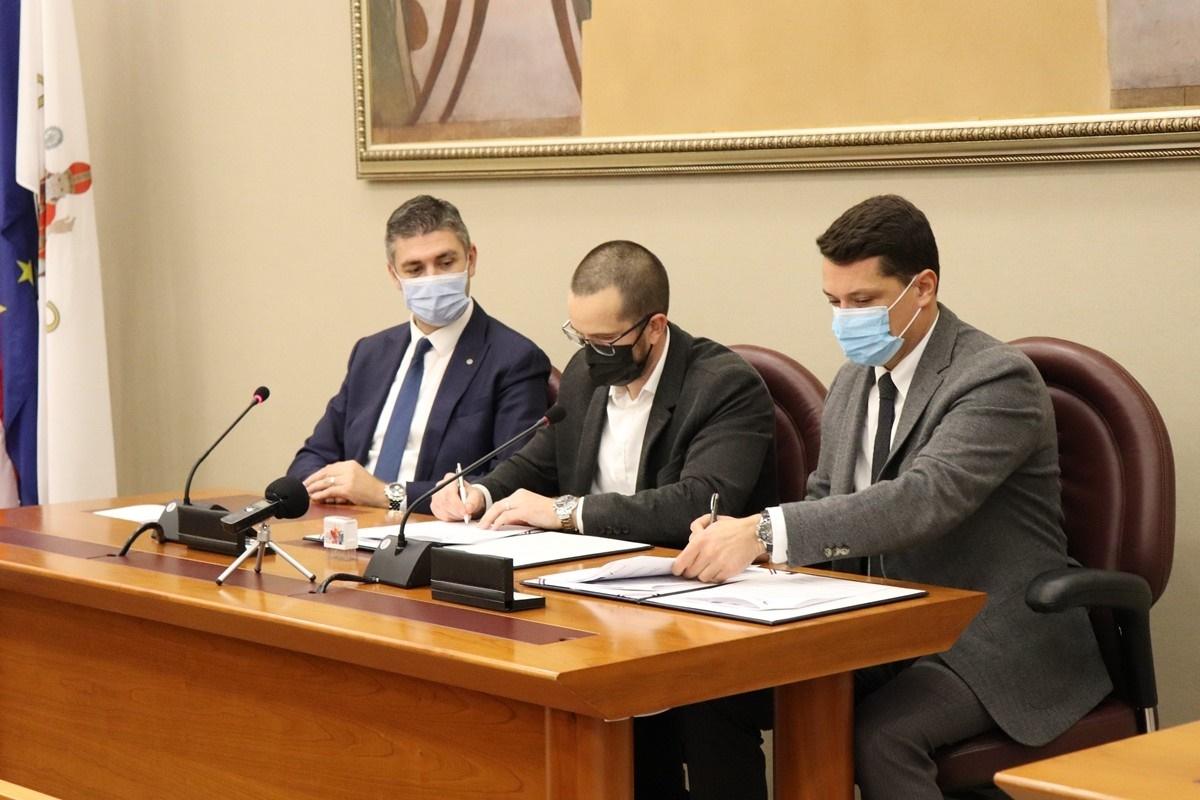 libertas autobusi ugovor
