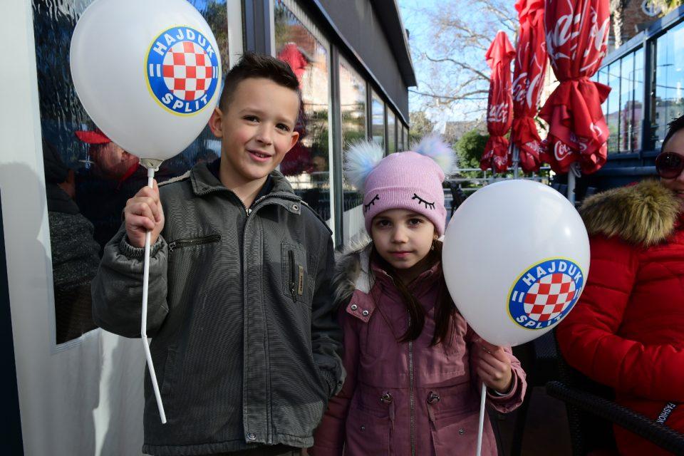 Navijači i simpatizeri Hajduka družili se ove subote u 'Tramvaju'