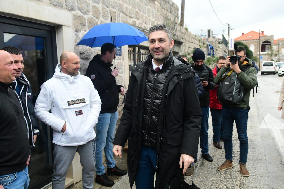 lapadska obala prosvjed marina frapa 12