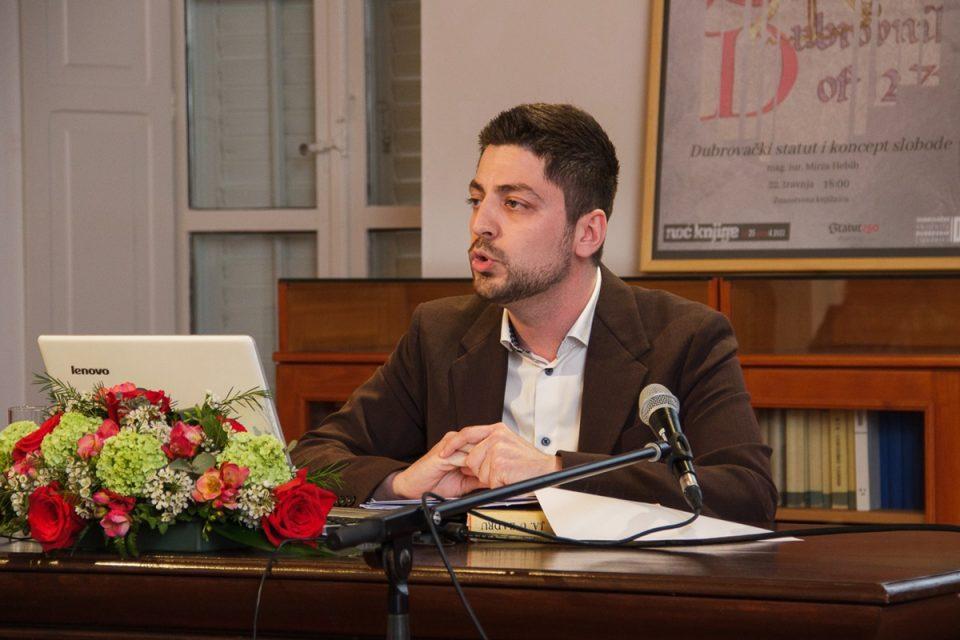 'NADŽIVIO JE REPUBLIKU' Mirza Hebib održao predavanje o pravnoj slobodi u Dubrovačkom statutu