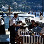 turisti poklisar sezonci konobar00
