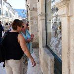 turisti shopping01