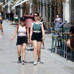 Busy Sunday on Stradun 18
