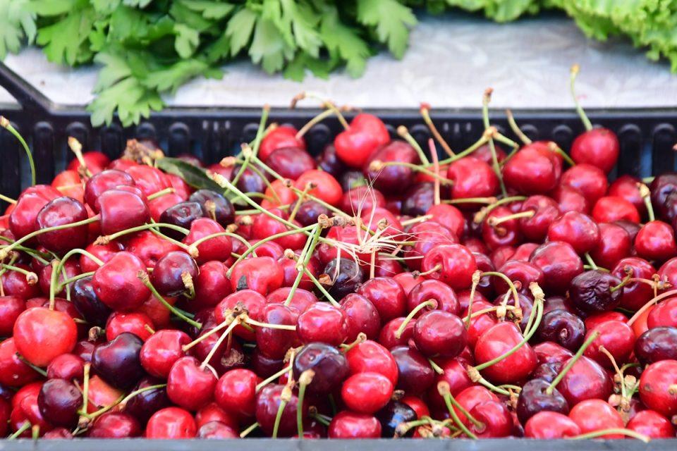 S tržišta se zbog zabranjenih pesticida povlači voće iz Poljske