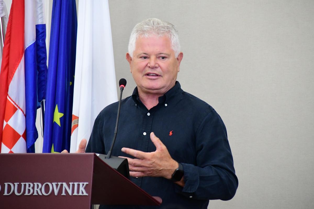 VIJEĆNICI APELIRAJU Grad bi trebao kupiti Skočibuhu na Šipanu 1 andro vlahusic302