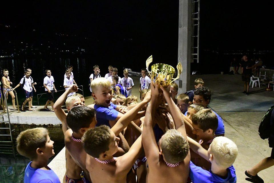 VELIKO SLAVLJE MALIH VATERPOLISTA VK Cavtat pobjednik U12 turnira 'Lino' u Mlinima