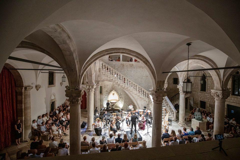 'Bravi!' za Dubrovnik na glazbenoj hridi na posljednjem ovoljetnom festivalskom koncertu u Dvoru