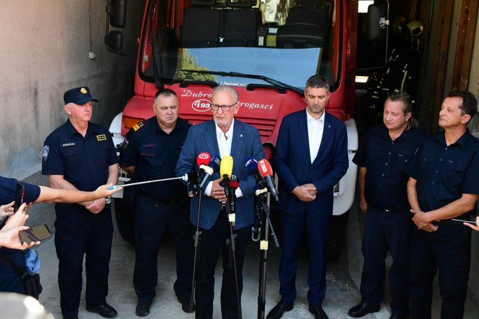 Ministar Božinović: Županijsko državno odvjetništvo naložio je obdukciju; Simović: Tražili smo Gorana na požarištu preko sat vremena