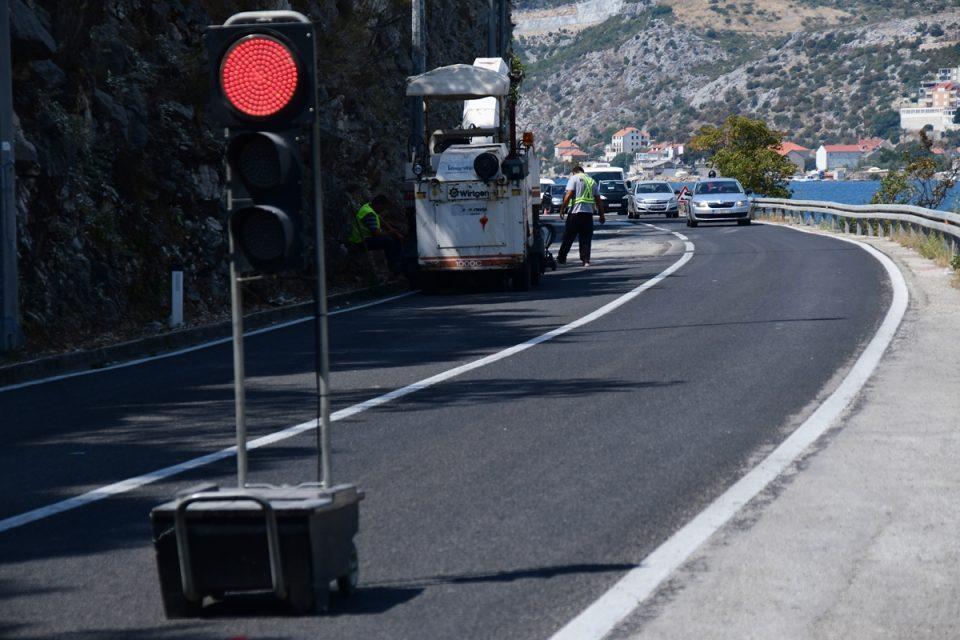 [FOTO] Krenula sanacija asfalta na cesti od Sustjepana do Lozice, pripazite na privremenu signalizaciju