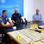 policija pressica zlato novcanice 14
