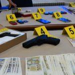policija pressica zlato novcanice 20