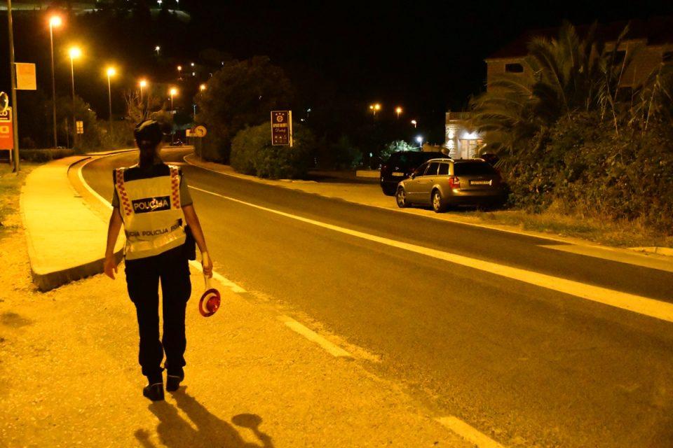 Policija ispisala skoro 980 kazni, gotovo pola zbog ‘gasiranja’