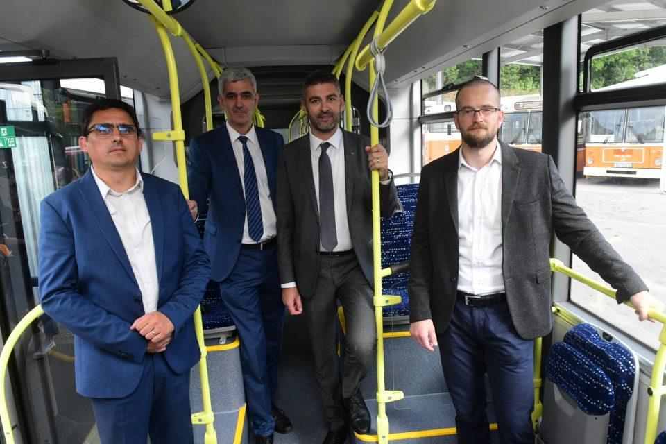 Osam novih autobusa Libertasa 1