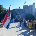 Svecani mimohod prdstavnika postrojbi koje su branile i oslobodile jug Hrvatske 15 1