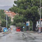 Autobus na skretnom traku 2