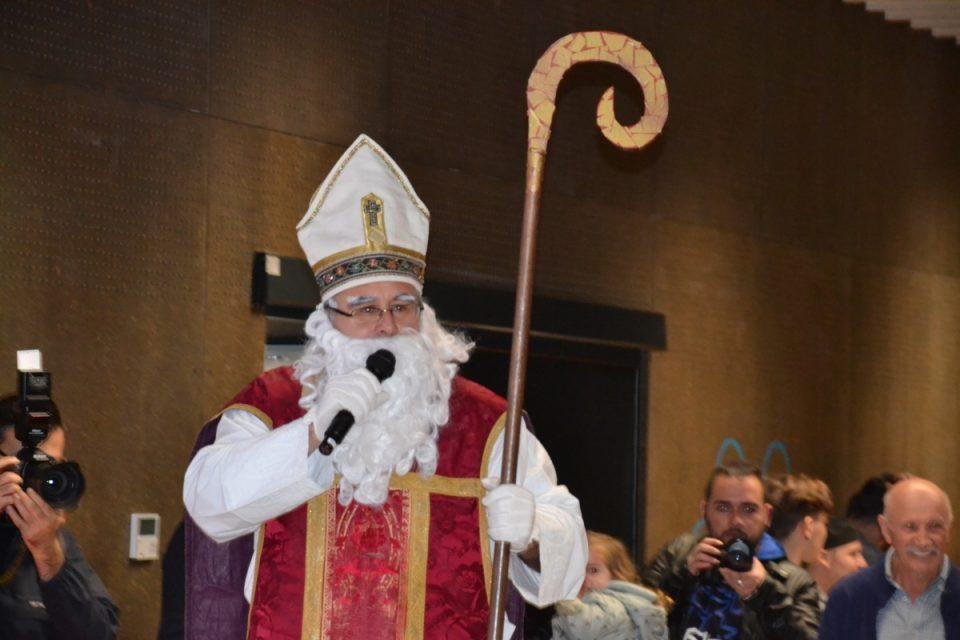 [FOTO/VIDEO] #ADVENTNAVOJNOVIĆU Sveti Niko podijelio je poklone mališanima!