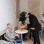Gradonacelnik Frankovic tradicionalno obisao domove za starije Dom Maslina Svecenicki dom i Josipovac 16
