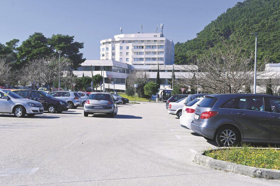 Opća bolnica Dubrovnik poništila natječaj za zakup parkinga