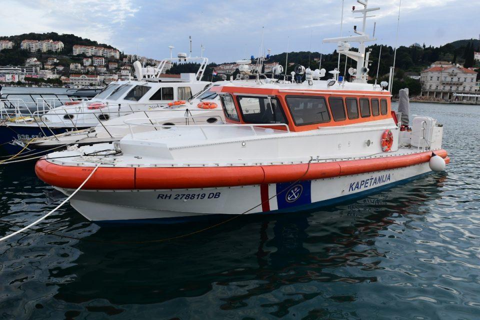 PRVA OD ŠEST U Dubrovnik uplovila brza brodica hitne službe