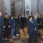 Biskup oprao noge dvanaestorici 6