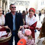 Uskrs u Dubrovniku tradicionalna penganja jaja 2