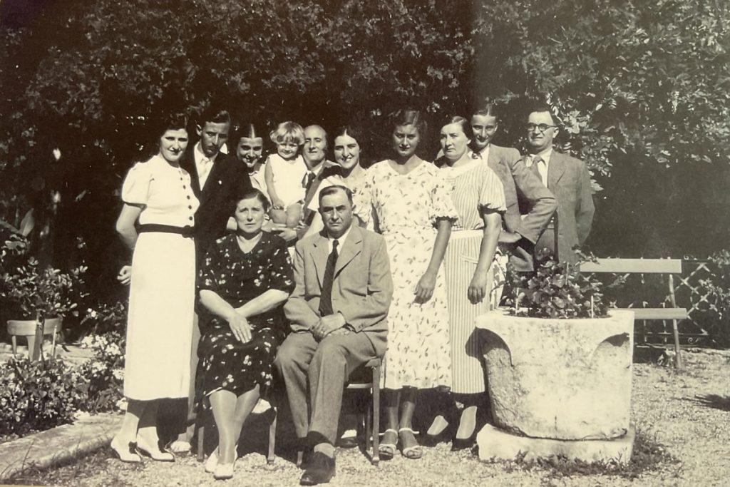 DR. DORŠNER UTEMELJITELJ SPLITSKE ORL Dvije dubrovačke liječnice posebno su ponosne na njega! 2 Obitelj Dorsner