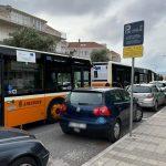 Sudar motocikla i dvaju automobila na vojnovicu 2