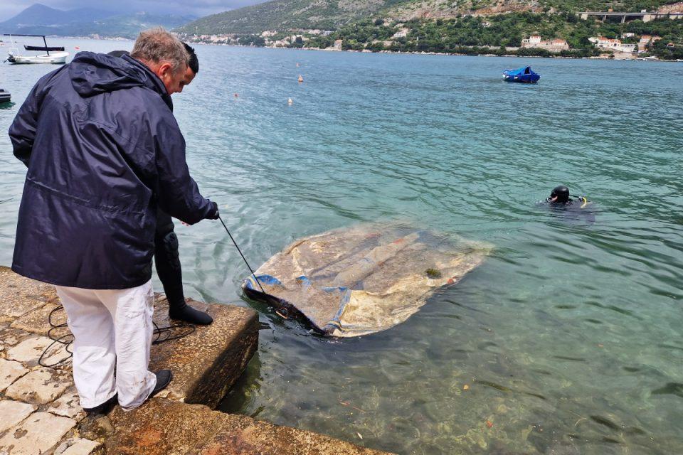 [FOTO] Eko akcija čišćenja podmorja Ronilačkog kluba Dubrovnik