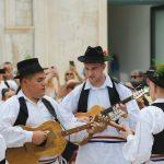 folklorni nastup stradun 16
