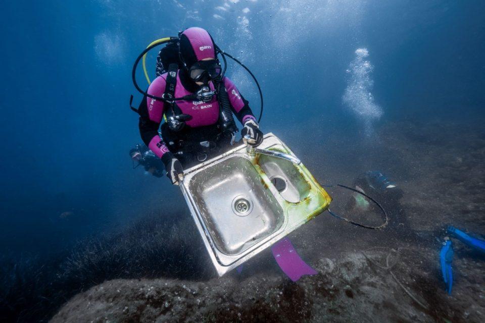 [FOTO] THINK GREEN Očišćena uvala Molunat i otok Supetrić, ronioci iz mora izvadili 19 kubika otpada