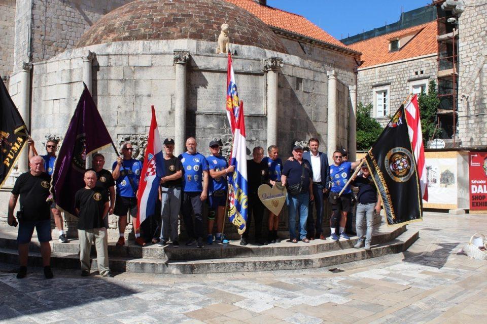 OD VUKOVARA DO DUBROVNIKA Branitelji stigli u Dubrovnik nakon 36 dana hodanja